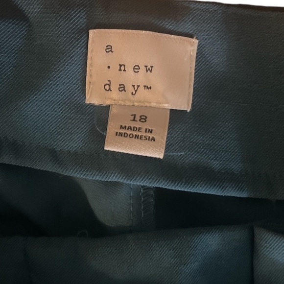 A New Day paperbag Tie Waist Teal Shorts Sz 18 - Picture 5 of 5